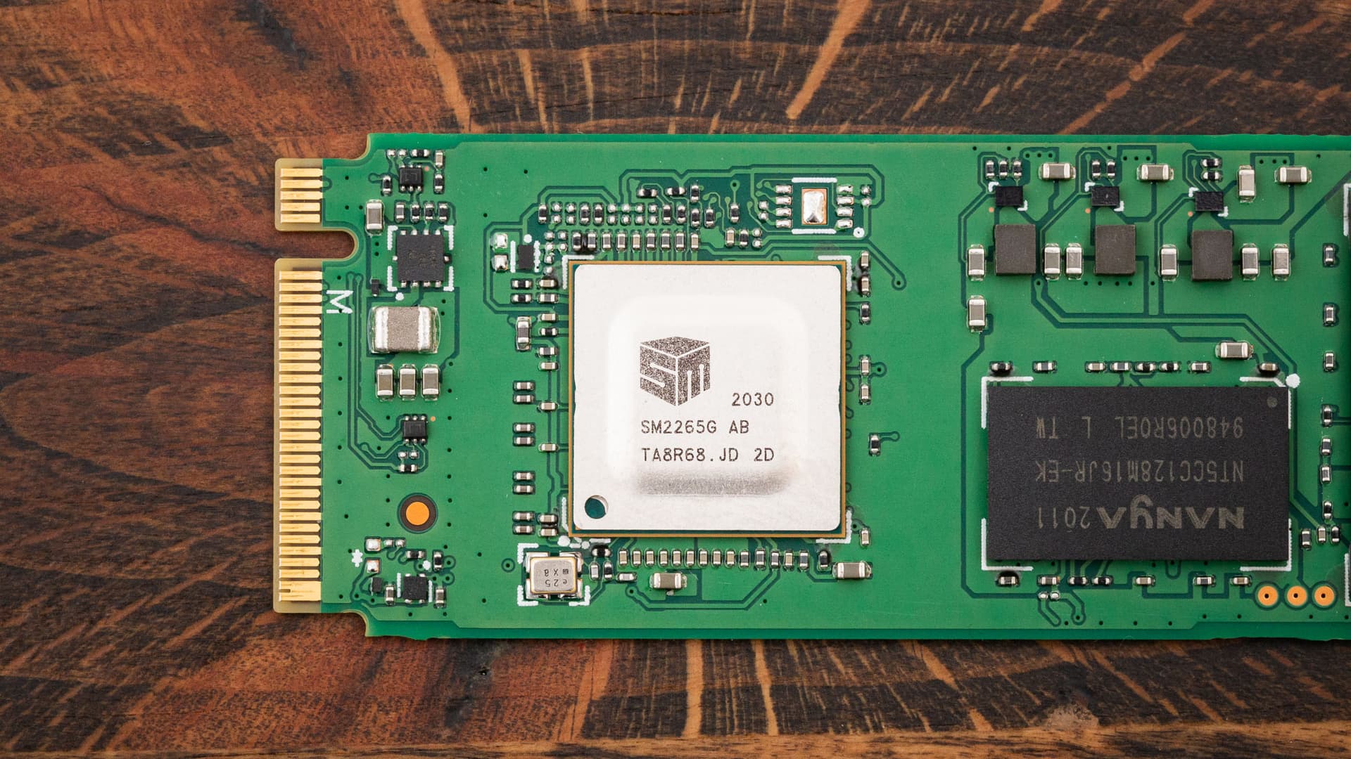 Intel SSD 670p