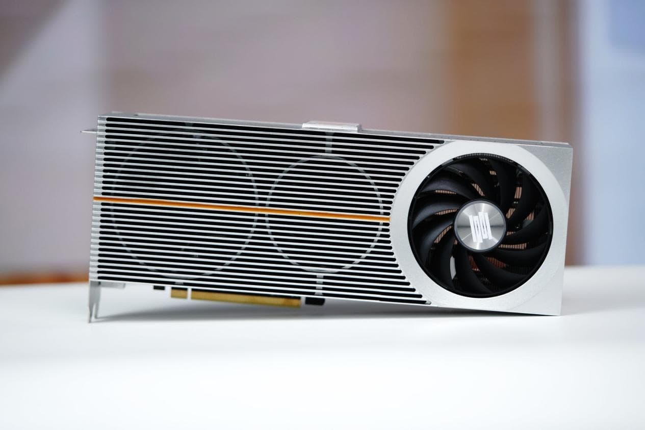 LX 7G100 Founders Edition