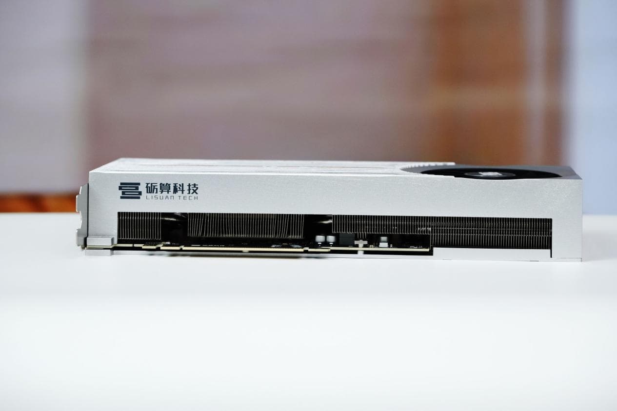 LX 7G100 Founders Edition