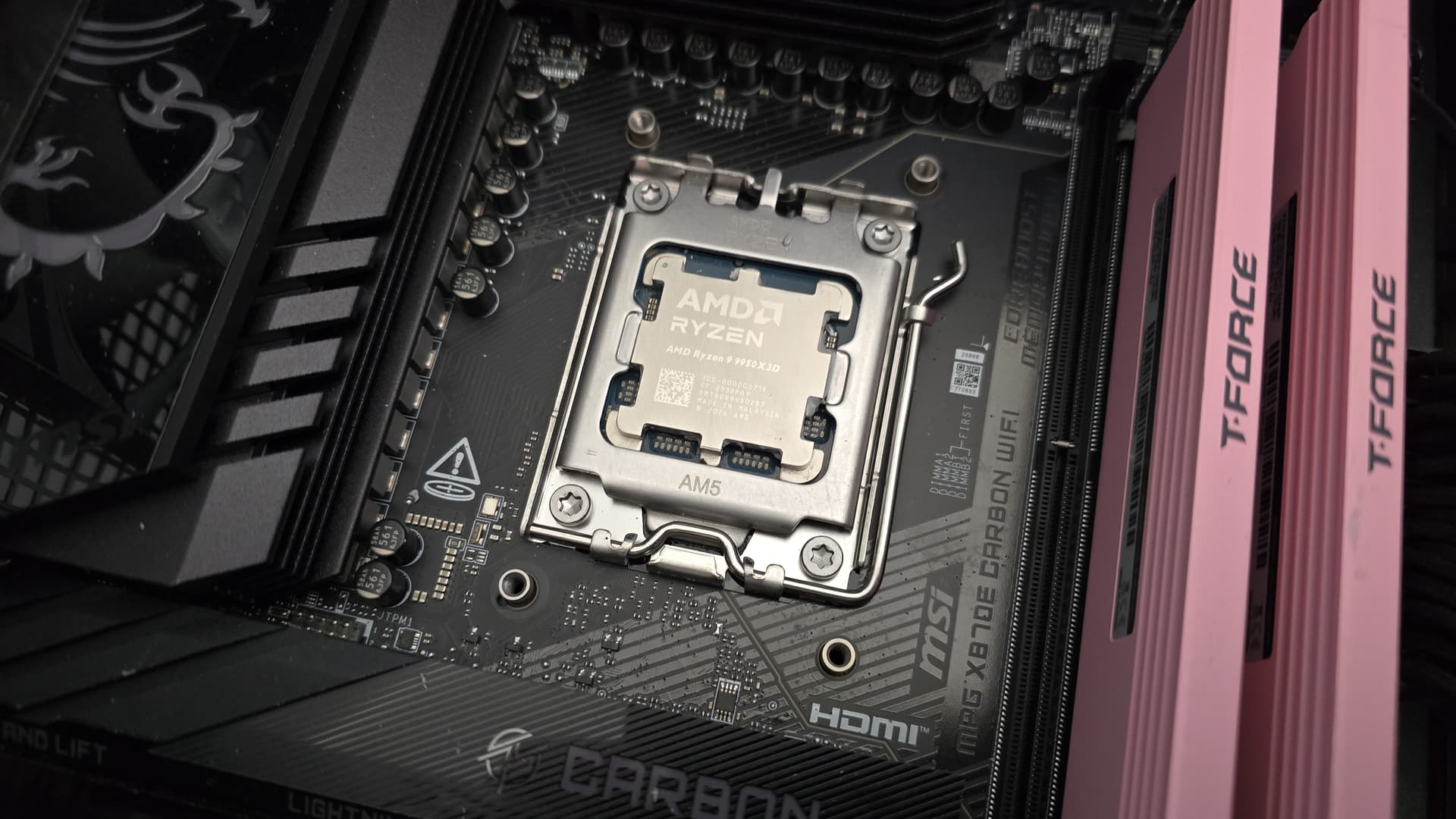 MSI MPG Coreliquid P22 360