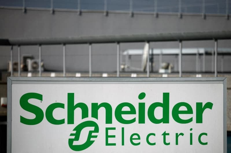 Schneider Electric, Foxconn partner on AI data center ...