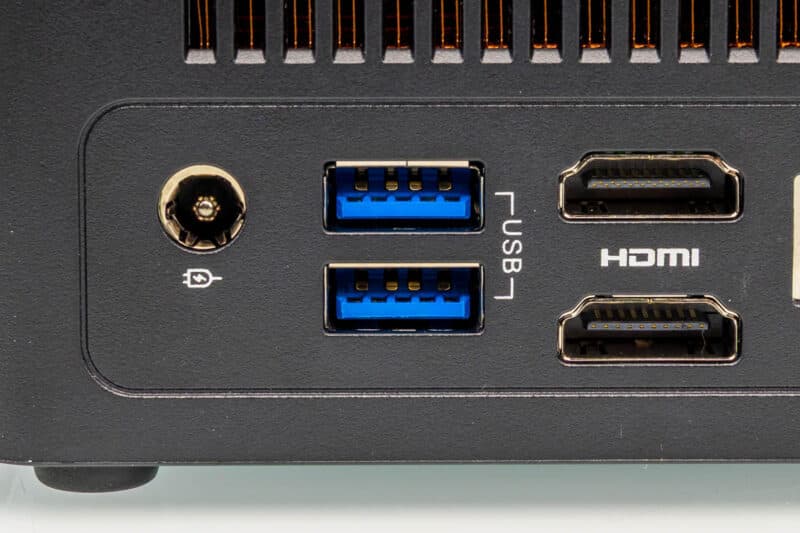 ASRockRack NUC BOX 358H USB 3.2 Gen2 Type A Ports 2