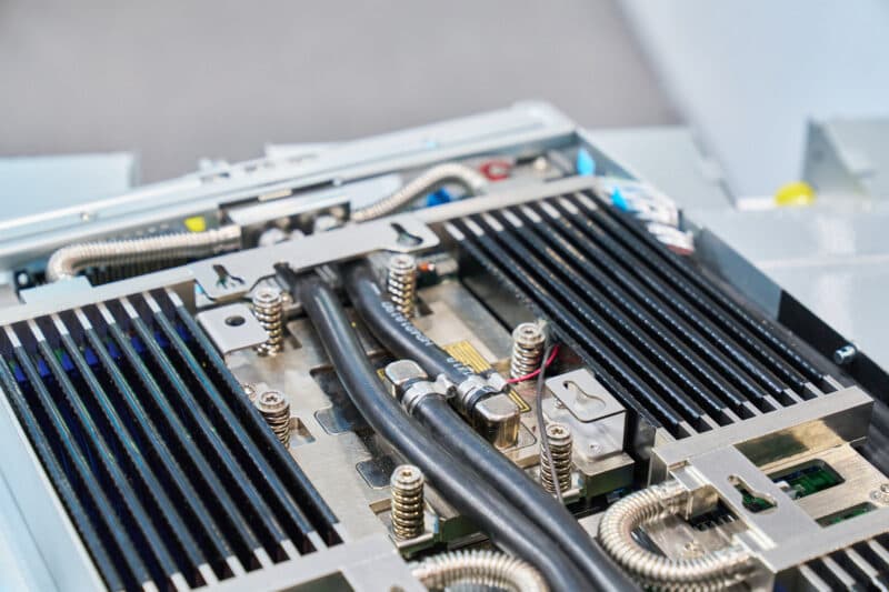 MSI CD182 S6091 X2 (DLC) Liquid Cooling